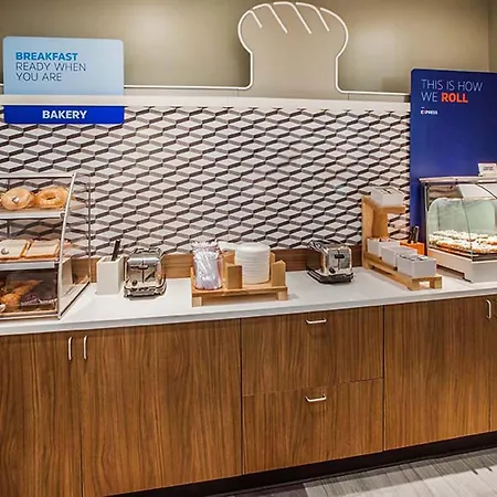 Holiday Inn Express Charleston Us Highway 17 & I-526 By Ihg-2